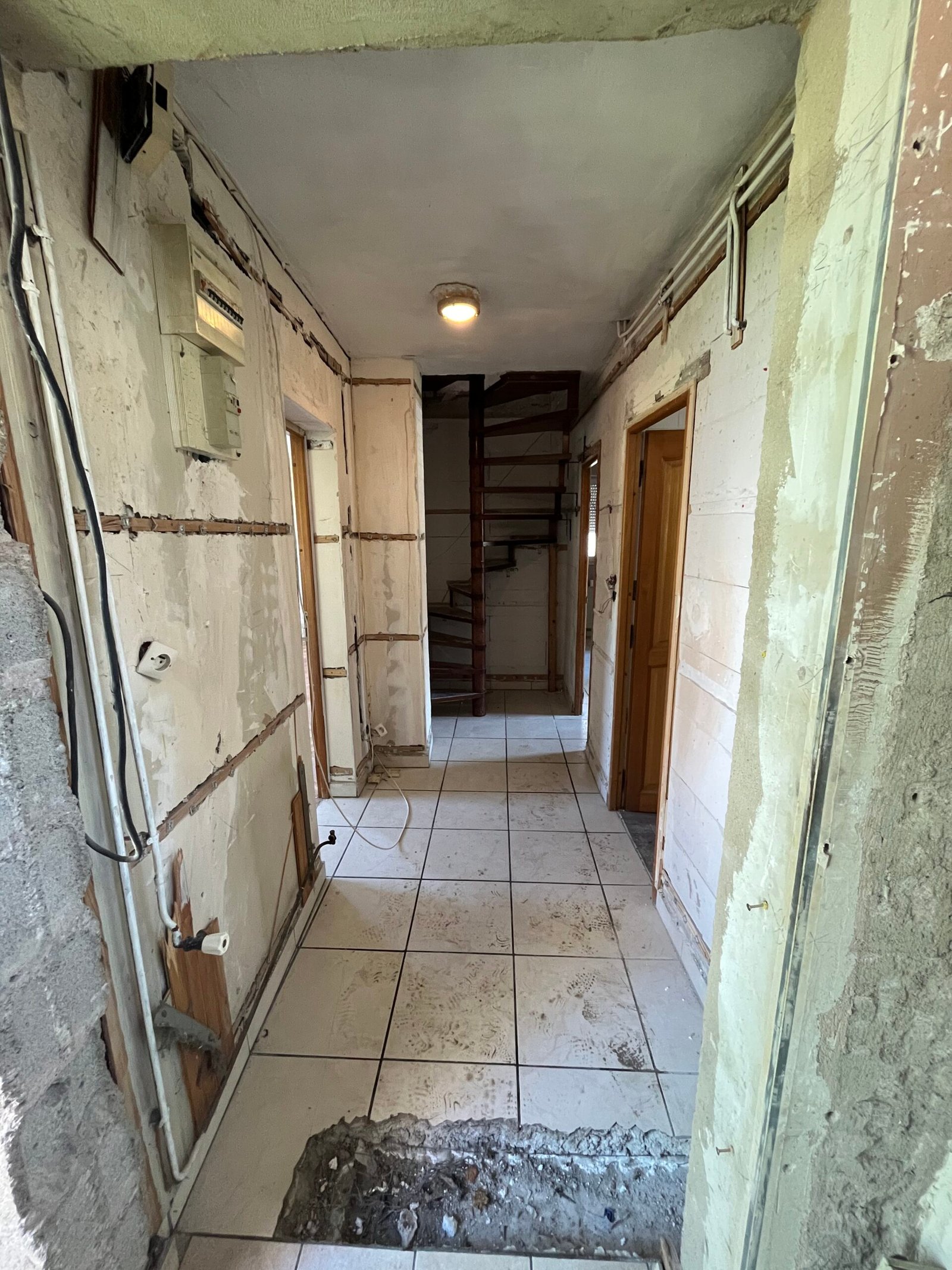 Travaux de rénovation électrique à Strasbourg – mise aux normes et modernisation de vos installations