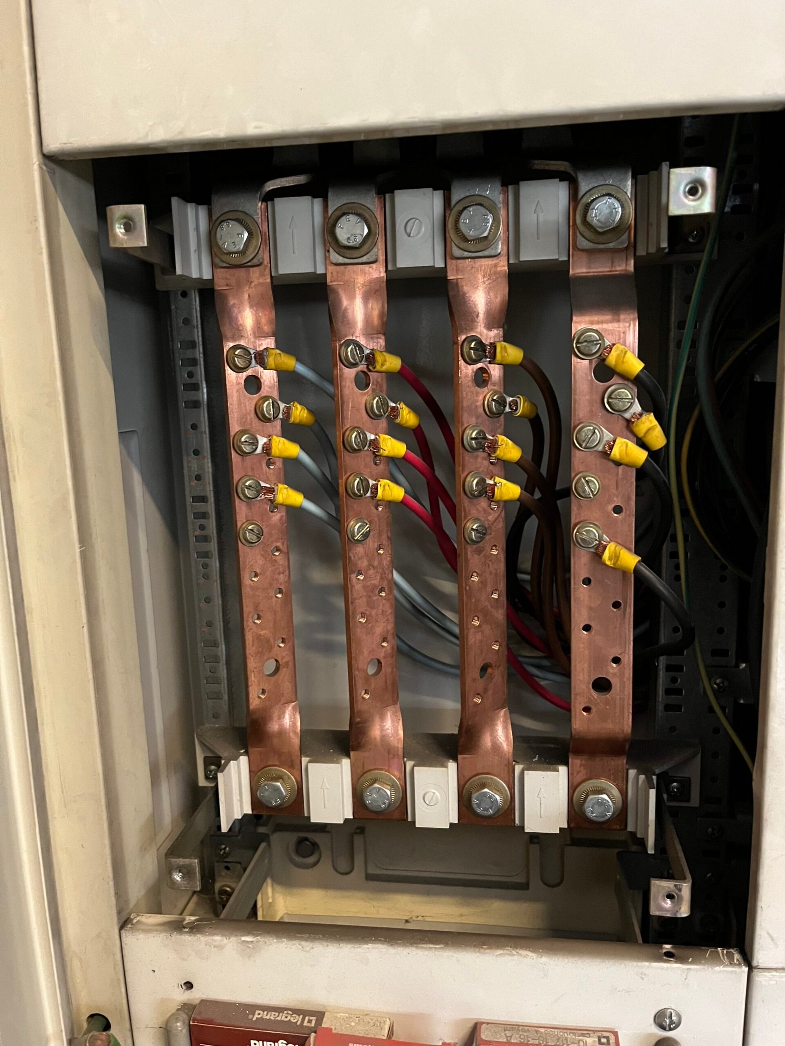 Travaux de rénovation électrique à Strasbourg – mise aux normes et modernisation de vos installations